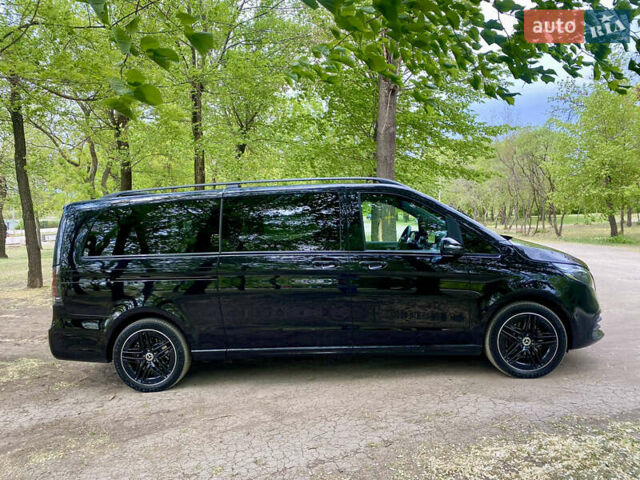 Чорний Мерседес В-Клас, об'ємом двигуна 1.95 л та пробігом 32 тис. км за 131500 $, фото 3 на Automoto.ua