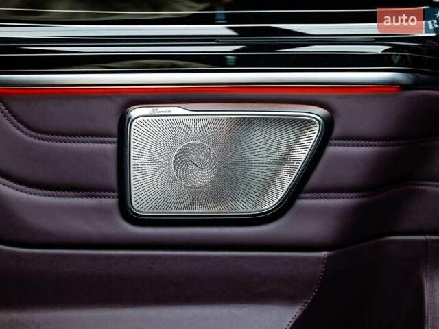 Черный Мерседес В-Класс, объемом двигателя 2.14 л и пробегом 5 тыс. км за 238322 $, фото 7 на Automoto.ua