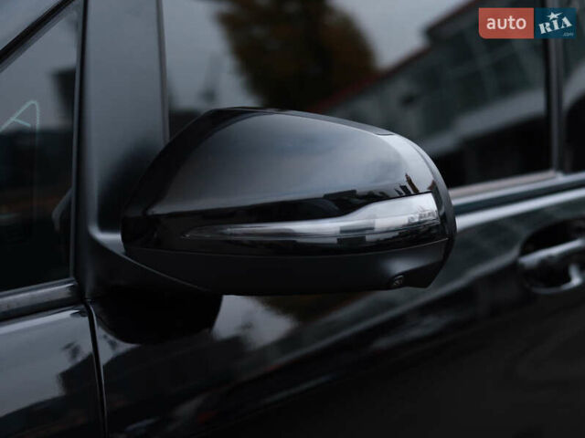 Черный Мерседес В-Класс, объемом двигателя 1.95 л и пробегом 19 тыс. км за 125000 $, фото 11 на Automoto.ua
