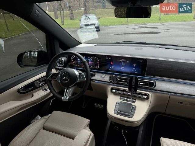 Черный Мерседес В-Класс, объемом двигателя 2 л и пробегом 41 тыс. км за 110000 $, фото 28 на Automoto.ua