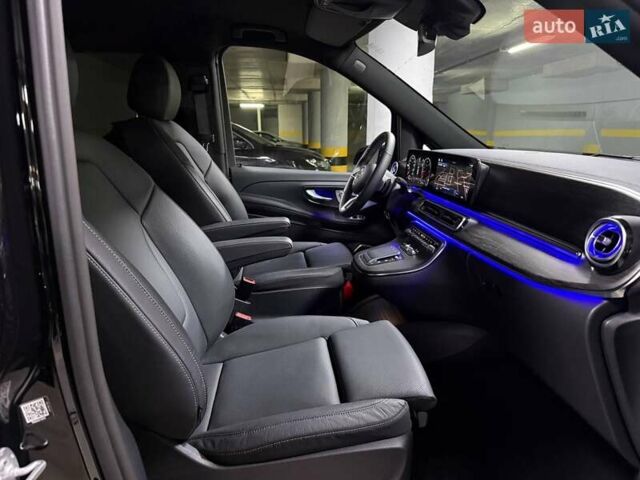 Черный Мерседес В-Класс, объемом двигателя 1.9 л и пробегом 8 тыс. км за 119500 $, фото 89 на Automoto.ua