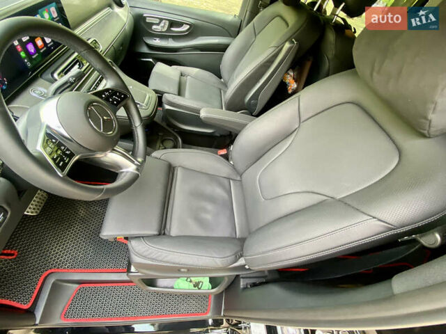 Чорний Мерседес В-Клас, об'ємом двигуна 1.95 л та пробігом 32 тис. км за 131500 $, фото 25 на Automoto.ua