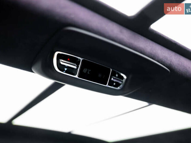 Черный Мерседес В-Класс, объемом двигателя 2.14 л и пробегом 5 тыс. км за 238322 $, фото 12 на Automoto.ua