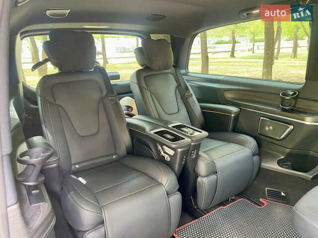 Чорний Мерседес В-Клас, об'ємом двигуна 1.95 л та пробігом 32 тис. км за 131500 $, фото 15 на Automoto.ua