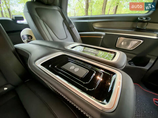 Чорний Мерседес В-Клас, об'ємом двигуна 1.95 л та пробігом 32 тис. км за 131500 $, фото 20 на Automoto.ua