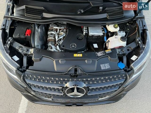 Черный Мерседес В-Класс, объемом двигателя 1.95 л и пробегом 20 тыс. км за 95555 $, фото 35 на Automoto.ua