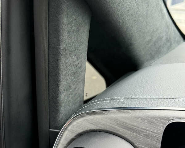 Черный Мерседес В-Класс, объемом двигателя 1.95 л и пробегом 19 тыс. км за 125000 $, фото 19 на Automoto.ua