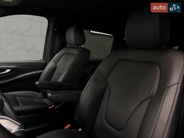 Черный Мерседес В-Класс, объемом двигателя 1.95 л и пробегом 53 тыс. км за 107500 $, фото 38 на Automoto.ua