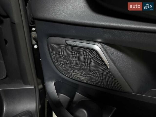 Черный Мерседес В-Класс, объемом двигателя 1.9 л и пробегом 8 тыс. км за 119500 $, фото 99 на Automoto.ua