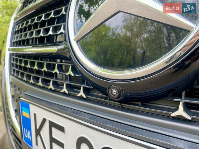 Чорний Мерседес В-Клас, об'ємом двигуна 1.95 л та пробігом 32 тис. км за 131500 $, фото 8 на Automoto.ua