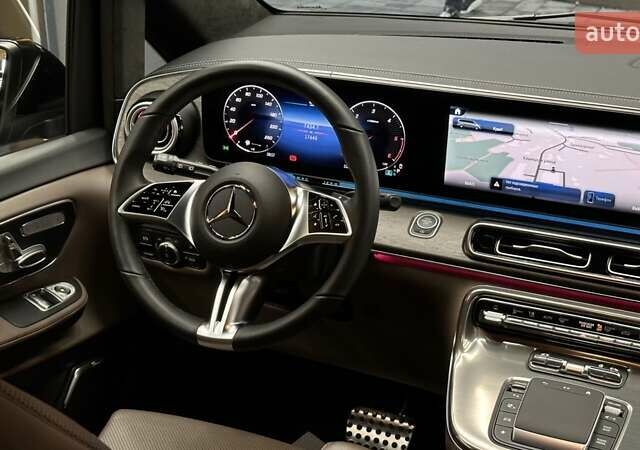 Черный Мерседес В-Класс, объемом двигателя 2.14 л и пробегом 15 тыс. км за 178000 $, фото 11 на Automoto.ua