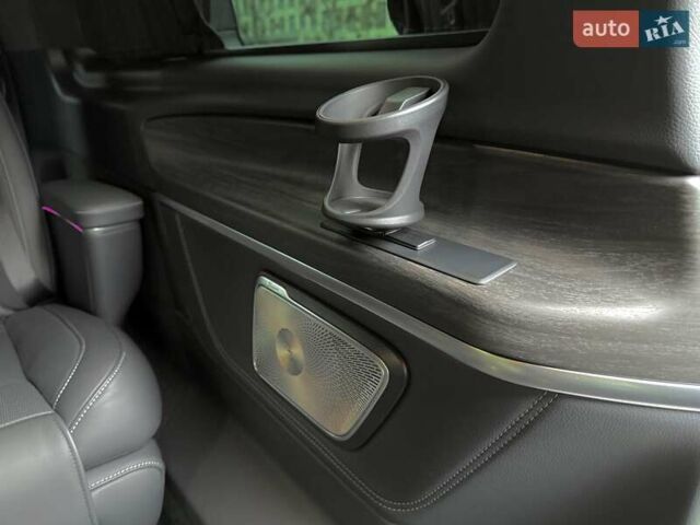 Черный Мерседес В-Класс, объемом двигателя 1.95 л и пробегом 3 тыс. км за 157000 $, фото 24 на Automoto.ua