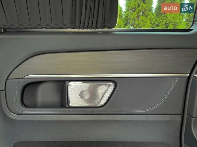 Черный Мерседес В-Класс, объемом двигателя 1.95 л и пробегом 3 тыс. км за 162000 $, фото 20 на Automoto.ua