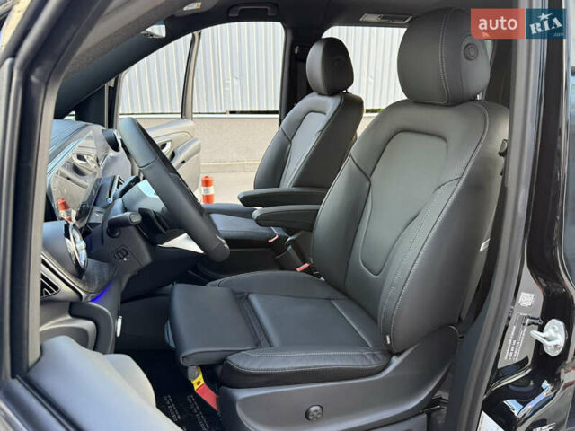 Чорний Мерседес В-Клас, об'ємом двигуна 1.95 л та пробігом 1 тис. км за 159000 $, фото 40 на Automoto.ua