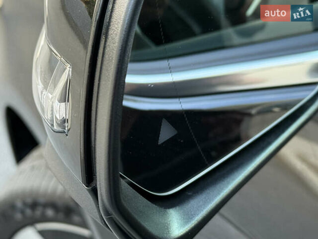 Чорний Мерседес В-Клас, об'ємом двигуна 1.95 л та пробігом 1 тис. км за 159000 $, фото 37 на Automoto.ua