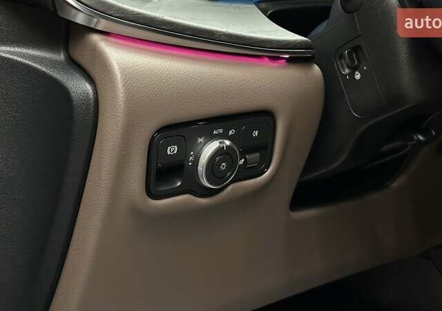 Черный Мерседес В-Класс, объемом двигателя 2.14 л и пробегом 15 тыс. км за 178000 $, фото 19 на Automoto.ua