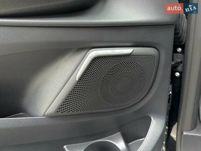 Черный Мерседес В-Класс, объемом двигателя 1.95 л и пробегом 3 тыс. км за 162000 $, фото 16 на Automoto.ua