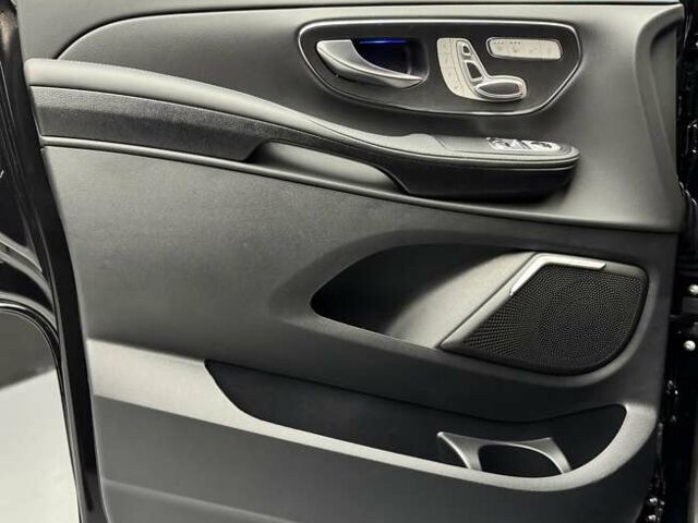 Чорний Мерседес В-Клас, об'ємом двигуна 1.9 л та пробігом 1 тис. км за 159800 $, фото 30 на Automoto.ua