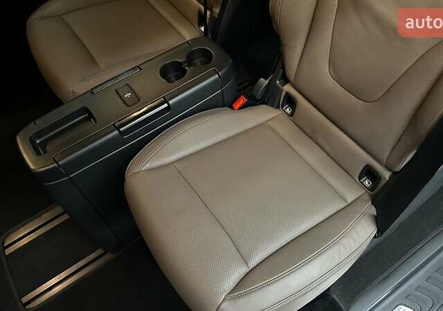 Черный Мерседес В-Класс, объемом двигателя 2.14 л и пробегом 15 тыс. км за 178000 $, фото 5 на Automoto.ua