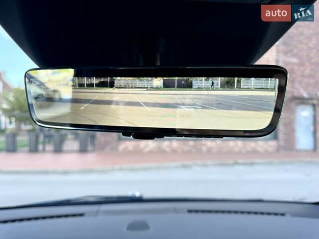 Черный Мерседес В-Класс, объемом двигателя 1.95 л и пробегом 3 тыс. км за 165000 $, фото 44 на Automoto.ua