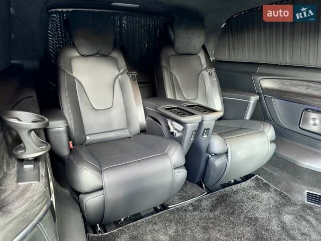 Черный Мерседес В-Класс, объемом двигателя 1.95 л и пробегом 3 тыс. км за 165000 $, фото 32 на Automoto.ua