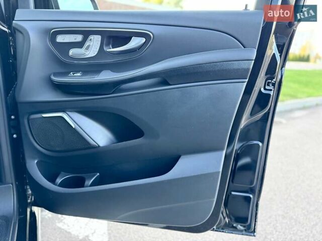 Черный Мерседес В-Класс, объемом двигателя 1.95 л и пробегом 3 тыс. км за 165000 $, фото 35 на Automoto.ua