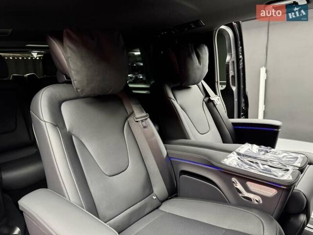 Чорний Мерседес В-Клас, об'ємом двигуна 1.9 л та пробігом 1 тис. км за 159800 $, фото 54 на Automoto.ua