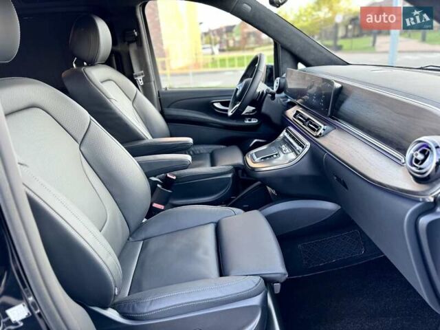 Черный Мерседес В-Класс, объемом двигателя 1.95 л и пробегом 3 тыс. км за 165000 $, фото 37 на Automoto.ua