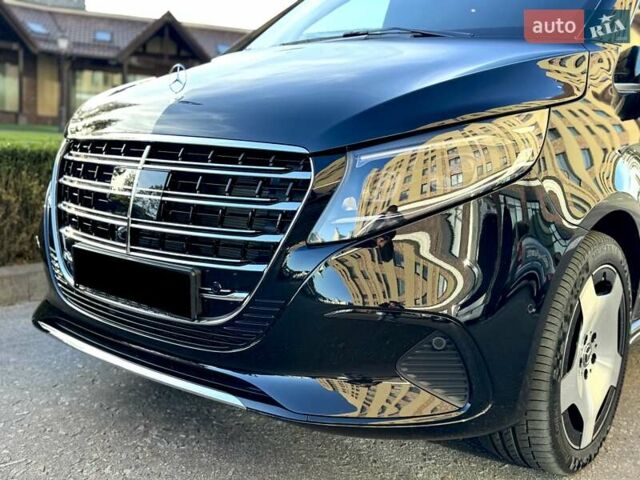 Черный Мерседес В-Класс, объемом двигателя 1.95 л и пробегом 3 тыс. км за 165000 $, фото 3 на Automoto.ua