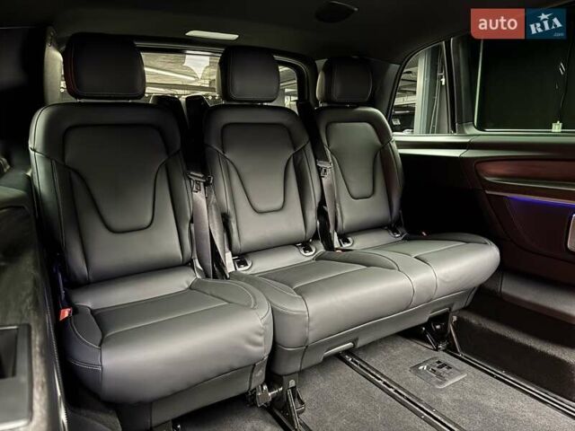 Чорний Мерседес В-Клас, об'ємом двигуна 1.9 л та пробігом 1 тис. км за 159800 $, фото 63 на Automoto.ua