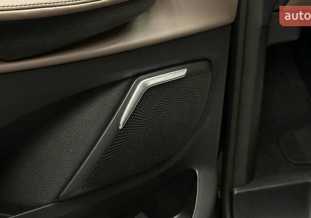 Черный Мерседес В-Класс, объемом двигателя 2.14 л и пробегом 15 тыс. км за 178000 $, фото 16 на Automoto.ua