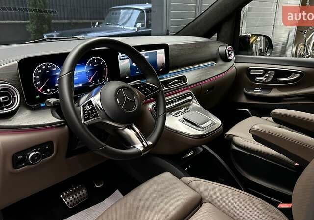 Черный Мерседес В-Класс, объемом двигателя 2.14 л и пробегом 15 тыс. км за 178000 $, фото 23 на Automoto.ua