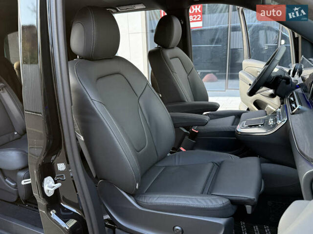 Чорний Мерседес В-Клас, об'ємом двигуна 1.95 л та пробігом 1 тис. км за 159000 $, фото 43 на Automoto.ua