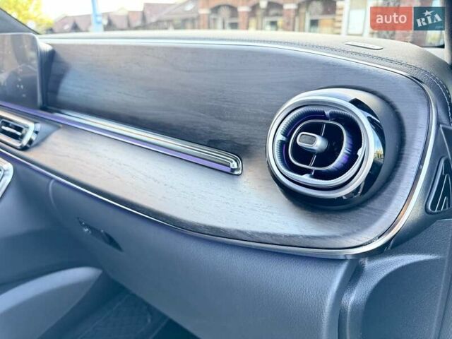 Черный Мерседес В-Класс, объемом двигателя 1.95 л и пробегом 3 тыс. км за 165000 $, фото 38 на Automoto.ua