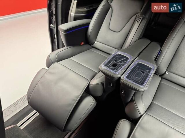 Чорний Мерседес В-Клас, об'ємом двигуна 1.9 л та пробігом 1 тис. км за 159800 $, фото 61 на Automoto.ua