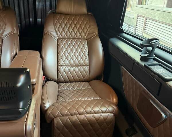 Коричневый Мерседес В-Класс, объемом двигателя 2.14 л и пробегом 169 тыс. км за 75000 $, фото 16 на Automoto.ua