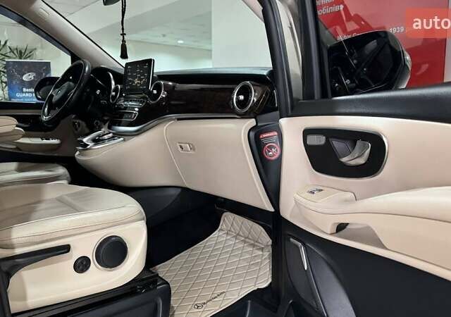 Коричневий Мерседес В-Клас, об'ємом двигуна 2.14 л та пробігом 250 тис. км за 44775 $, фото 5 на Automoto.ua