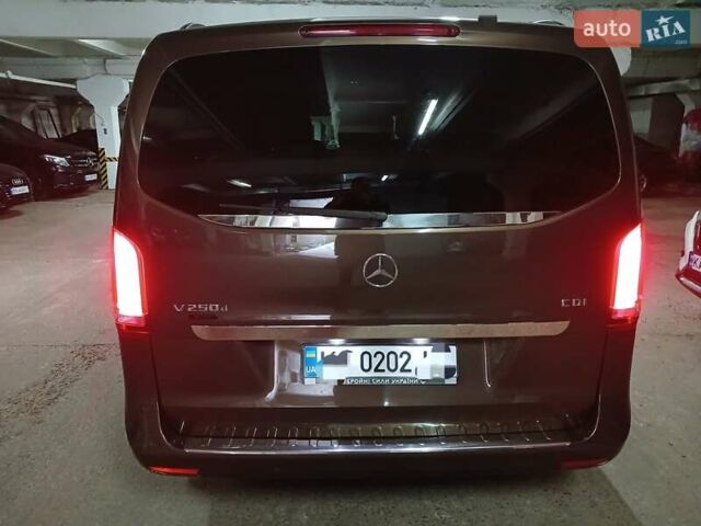 Коричневый Мерседес В-Класс, объемом двигателя 2.2 л и пробегом 173 тыс. км за 38500 $, фото 6 на Automoto.ua