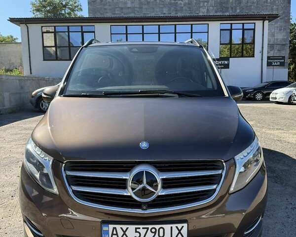 Коричневый Мерседес В-Класс, объемом двигателя 2.14 л и пробегом 67 тыс. км за 51900 $, фото 1 на Automoto.ua