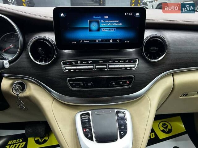 Красный Мерседес В-Класс, объемом двигателя 2 л и пробегом 82 тыс. км за 76999 $, фото 12 на Automoto.ua