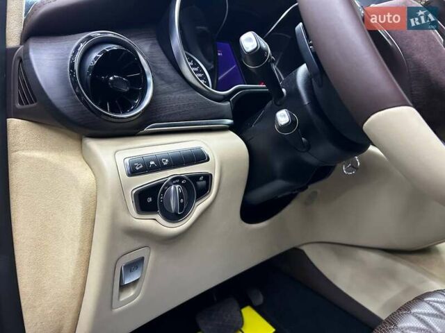 Красный Мерседес В-Класс, объемом двигателя 2 л и пробегом 82 тыс. км за 76999 $, фото 7 на Automoto.ua