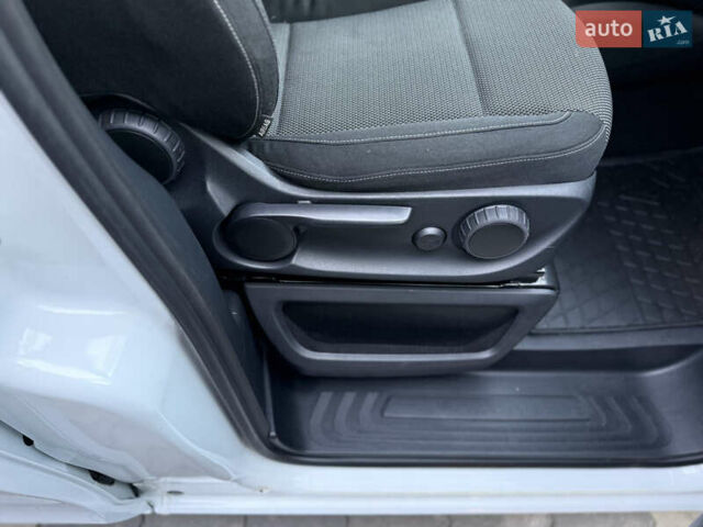 Мерседес В-Класс, объемом двигателя 2 л и пробегом 166 тыс. км за 33900 $, фото 26 на Automoto.ua