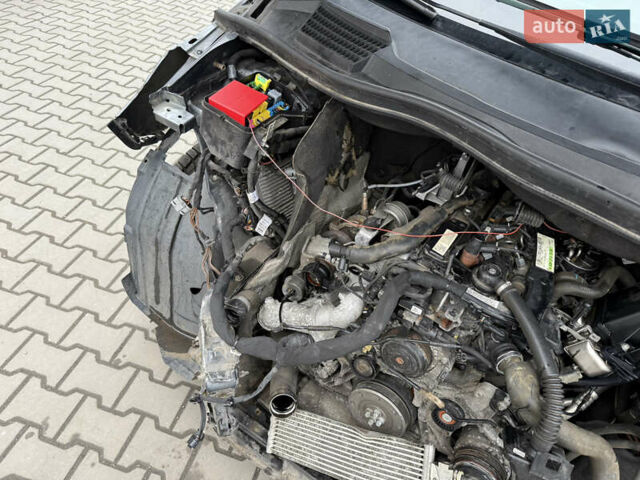 Мерседес В-Клас, об'ємом двигуна 2.14 л та пробігом 197 тис. км за 27777 $, фото 22 на Automoto.ua