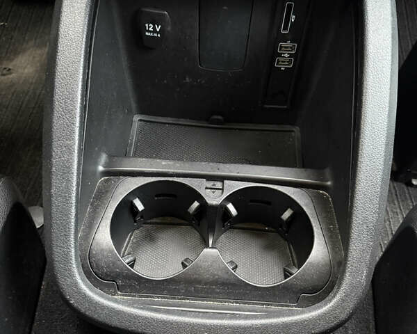 Мерседес В-Клас, об'ємом двигуна 2.14 л та пробігом 197 тис. км за 27777 $, фото 48 на Automoto.ua