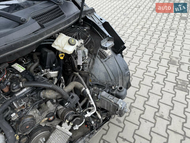 Мерседес В-Клас, об'ємом двигуна 2.14 л та пробігом 197 тис. км за 27777 $, фото 18 на Automoto.ua