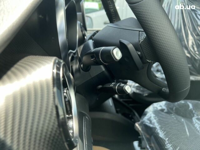 Мерседес В-Клас, об'ємом двигуна 2 л та пробігом 2 тис. км за 80695 $, фото 9 на Automoto.ua