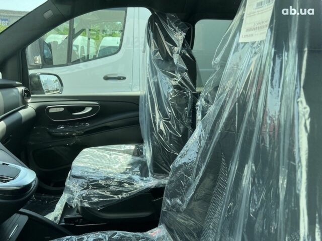 Мерседес В-Клас, об'ємом двигуна 2 л та пробігом 2 тис. км за 80695 $, фото 8 на Automoto.ua