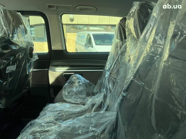 Мерседес В-Клас, об'ємом двигуна 2 л та пробігом 0 тис. км за 98160 $, фото 36 на Automoto.ua