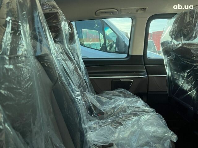 Мерседес В-Клас, об'ємом двигуна 2 л та пробігом 0 тис. км за 98160 $, фото 43 на Automoto.ua