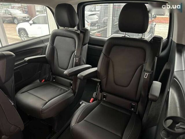 Мерседес В-Класс, объемом двигателя 2 л и пробегом 40 тыс. км за 79500 $, фото 12 на Automoto.ua